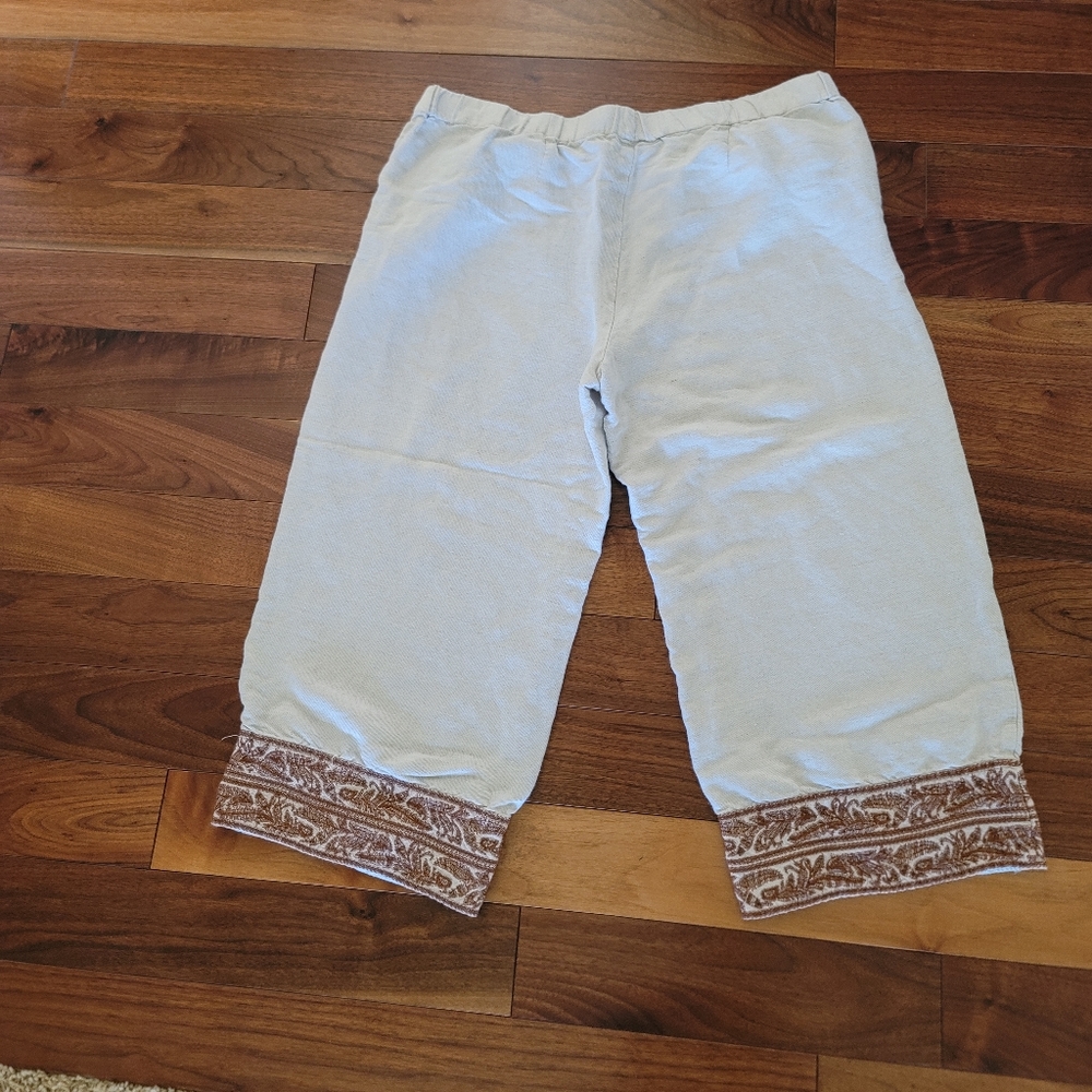 J.Jill Wide Leg Embroidered Linen Blend Capri, Size M
